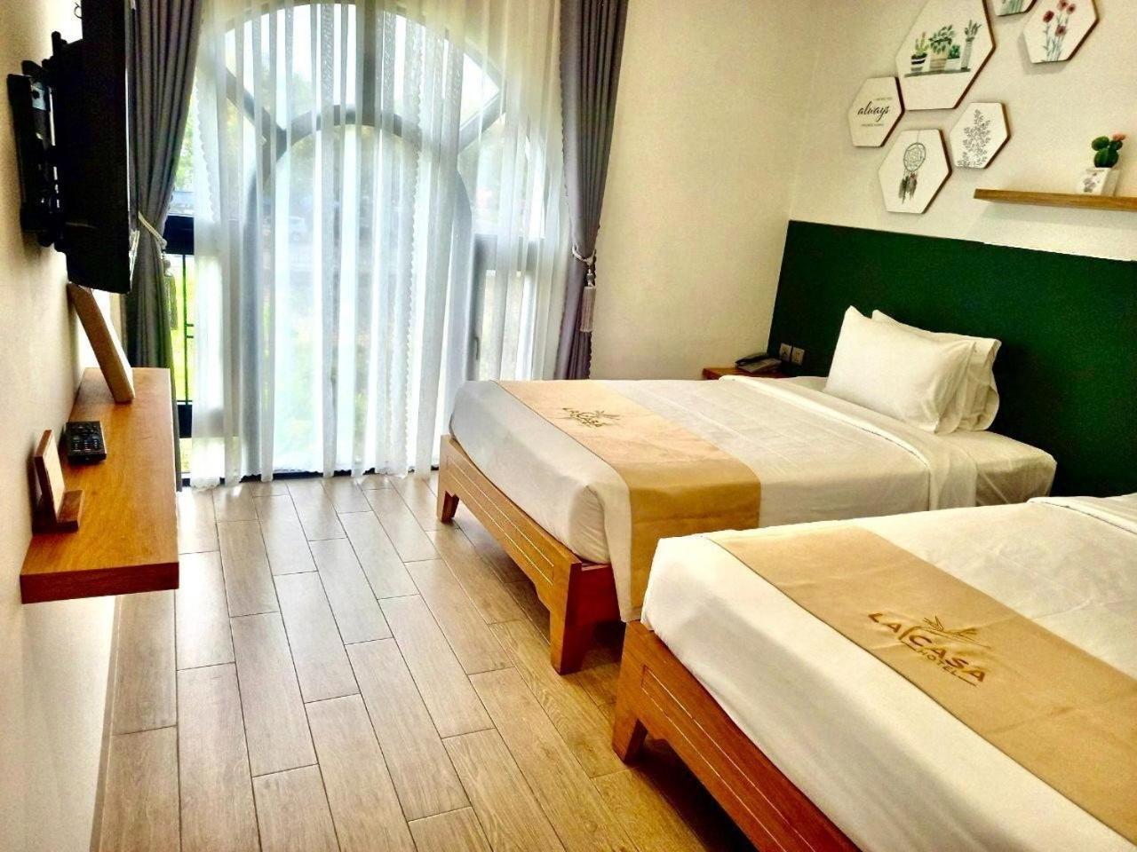 ホテル La Casa トゥイホア エクステリア 写真